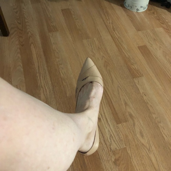 Nine West Shoes - Nine West Light Natural Patent 3 inch High Heels GUC